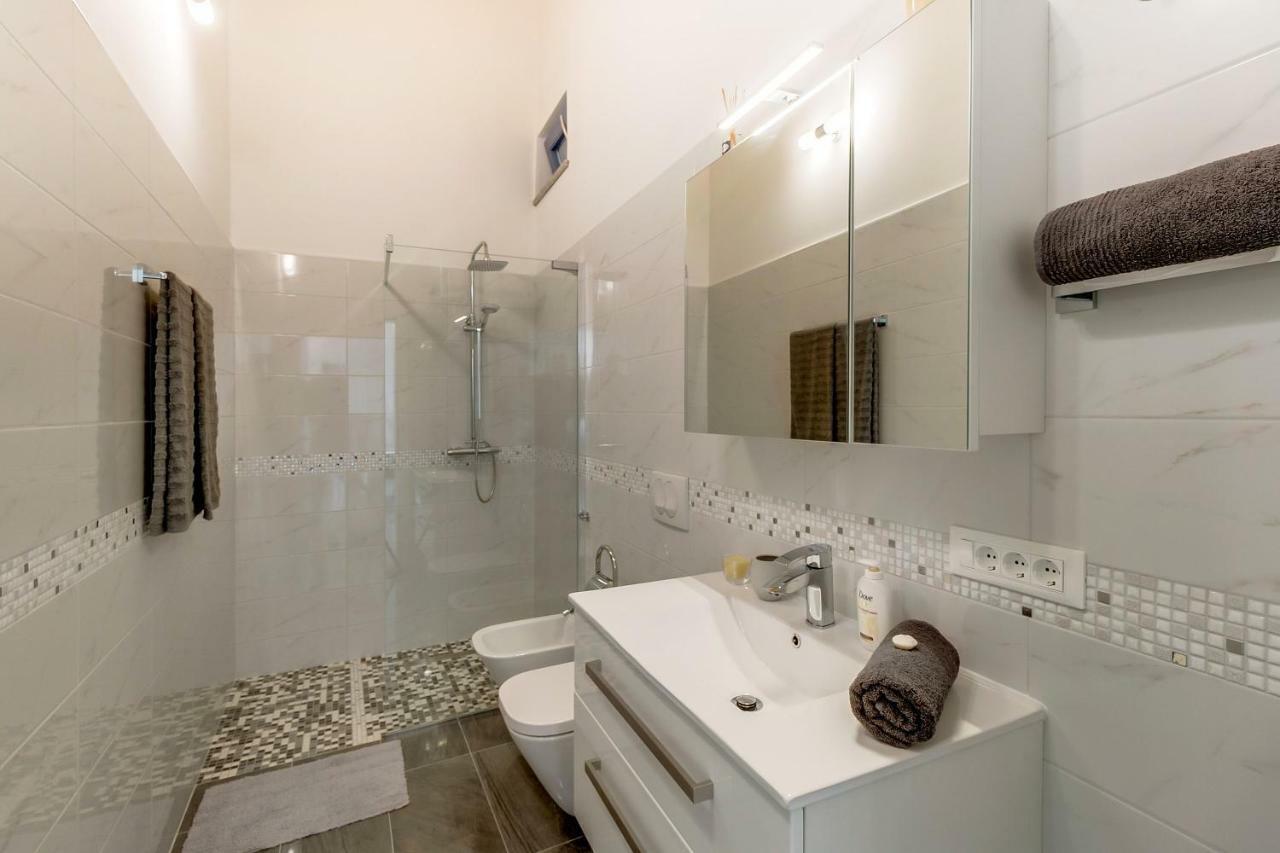Apartments Relax Veli Lošinj Kültér fotó